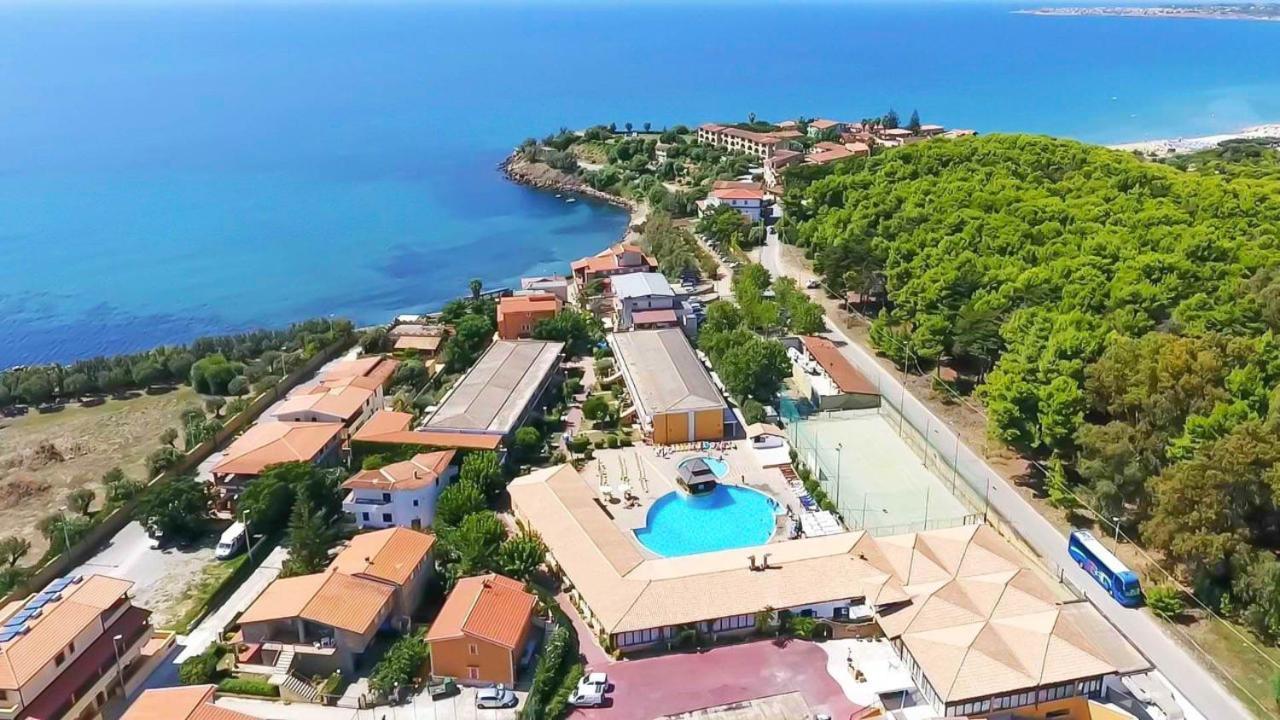 Villaggio Club Baia Dei Gigli Isola Di Capo Rizzuto Exterior photo